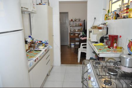 Casa à venda com 146m², 6 quartos e sem vagaCozinha