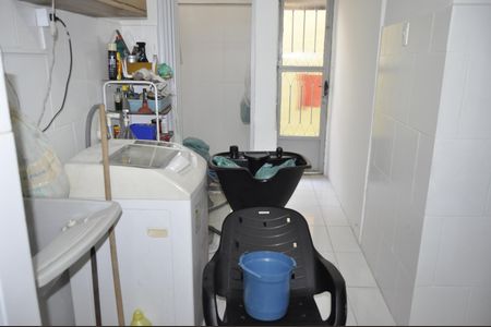 Casa à venda com 146m², 6 quartos e sem vagaÁrea de Serviço