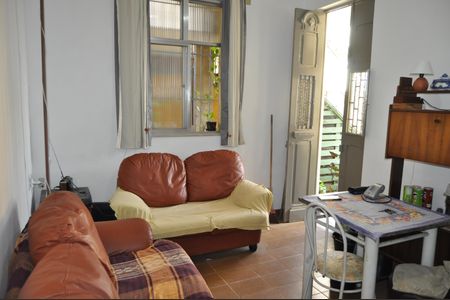 Casa à venda com 146m², 6 quartos e sem vagaSala