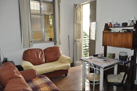 Casa à venda com 146m², 6 quartos e sem vagaSala