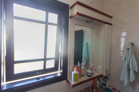 Casa à venda com 220m², 3 quartos e 4 vagasBanheiro da Suíte 2