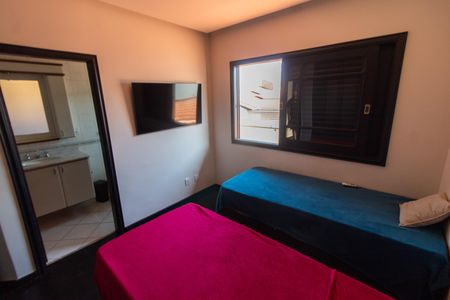 Casa à venda com 220m², 3 quartos e 4 vagasSuíte