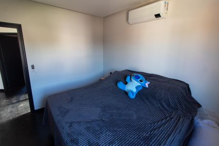 Casa à venda com 220m², 3 quartos e 4 vagasSuíte 3