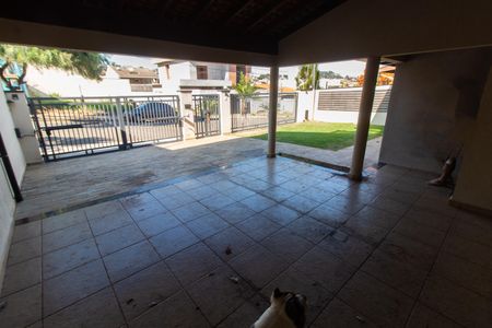 Casa à venda com 220m², 3 quartos e 4 vagasÁrea comum