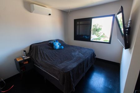 Casa à venda com 220m², 3 quartos e 4 vagasSuíte 3