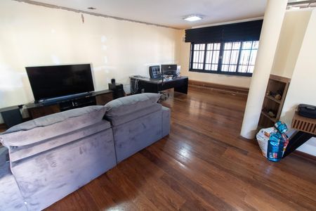 Casa à venda com 220m², 3 quartos e 4 vagasSala