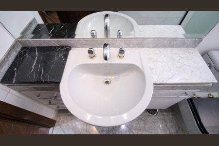 Apartamento para alugar com 290m², 4 quartos e 4 vagasBanheiro da Suíte 2