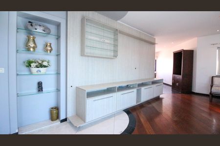 Apartamento para alugar com 290m², 4 quartos e 4 vagasSala