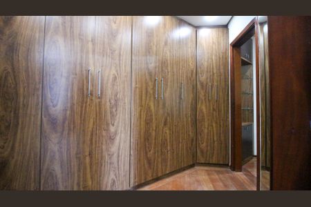 Apartamento para alugar com 290m², 4 quartos e 4 vagasCloset da suíte 1