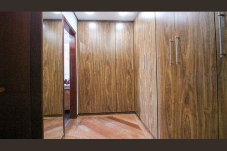 Apartamento para alugar com 290m², 4 quartos e 4 vagasCloset da suíte 1