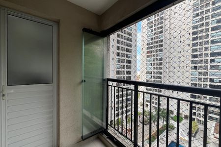Apartamento para alugar com 62m², 2 quartos e 1 vagaVaranda