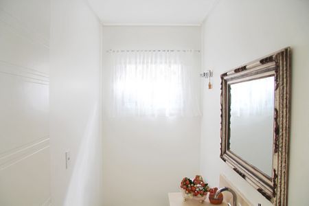 Casa à venda com 240m², 3 quartos e 3 vagasLavabo Sala 2