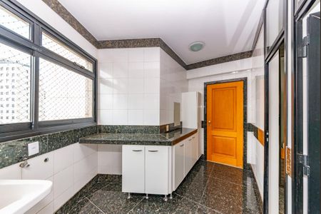 Apartamento para alugar com 170m², 3 quartos e 4 vagas Apartamento para alugar com 170m², 3 quartos e 4 vagasÁrea de Serviço