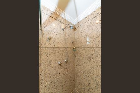 Apartamento para alugar com 170m², 3 quartos e 4 vagas Apartamento para alugar com 170m², 3 quartos e 4 vagasBanheiro da Suíte 2