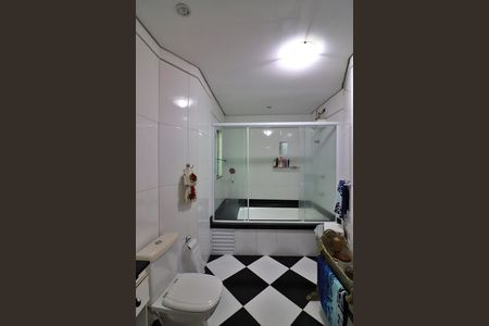 Casa para alugar com 370m², 3 quartos e 4 vagasBanheiro da Suíte