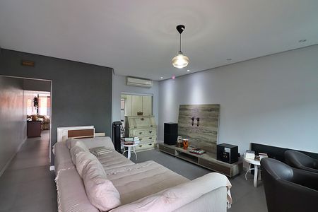 Casa para alugar com 370m², 3 quartos e 4 vagasSala