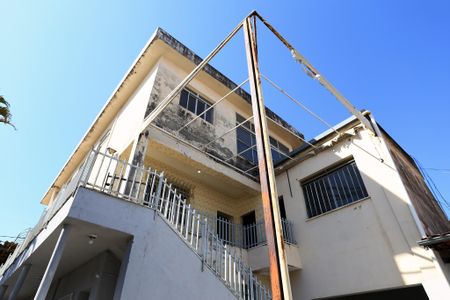 Casa à venda com 510m², 5 quartos e 3 vagas Casa à venda com 510m², 5 quartos e 3 vagasÁrea externa