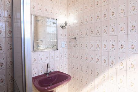 Casa à venda com 510m², 5 quartos e 3 vagas Casa à venda com 510m², 5 quartos e 3 vagasBanheiro da Suíte