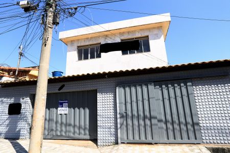 Casa à venda com 510m², 5 quartos e 3 vagas Casa à venda com 510m², 5 quartos e 3 vagasFachada