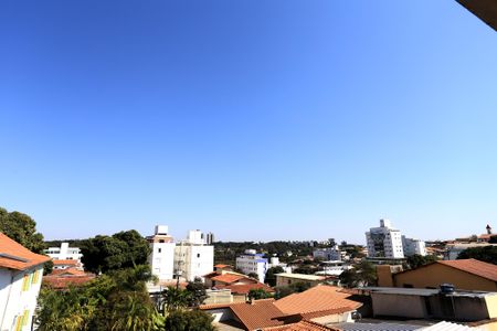 Casa à venda com 510m², 5 quartos e 3 vagas Casa à venda com 510m², 5 quartos e 3 vagasVista da Sala