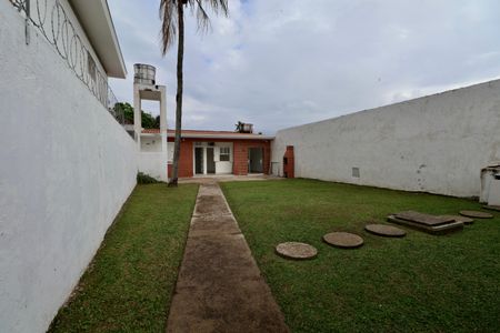 Casa para alugar com 500m², 4 quartos e 4 vagasQuintal