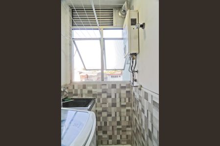 Apartamento à venda com 65m², 3 quartos e 1 vagaÁrea de Serviço