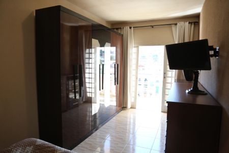 Casa à venda com 180m², 2 quartos e 2 vagasQuarto 2