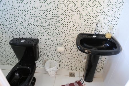 Casa à venda com 180m², 2 quartos e 2 vagasBanheiro de Serviço