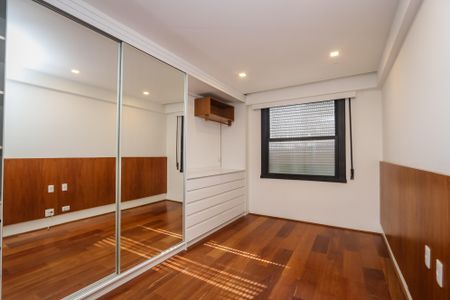Apartamento à venda com 137m², 1 quarto e 1 vagaSuíte