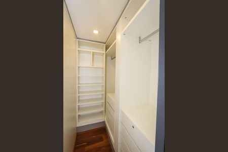 Apartamento à venda com 137m², 1 quarto e 1 vagaCloset 2 da Suíte