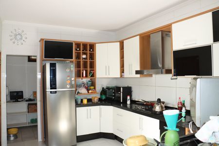 Casa para alugar com 200m², 3 quartos e 4 vagasCozinha 