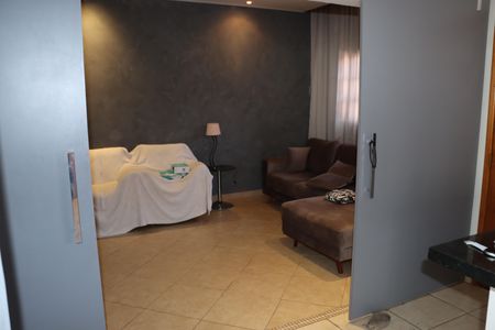 Casa para alugar com 200m², 3 quartos e 4 vagasÁrea comum - Sala de Cinema