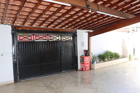 Casa para alugar com 200m², 3 quartos e 4 vagasPortão da Garagem