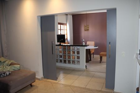Casa para alugar com 200m², 3 quartos e 4 vagasÁrea comum - Sala de Cinema