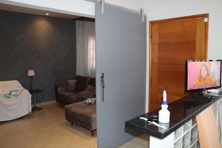 Casa para alugar com 200m², 3 quartos e 4 vagasÁrea comum - Sala de Cinema