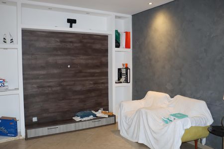 Casa para alugar com 200m², 3 quartos e 4 vagasÁrea comum - Sala de Cinema