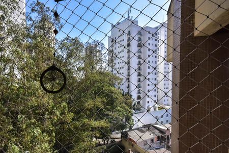 Apartamento para alugar com 228m², 4 quartos e 4 vagasVista da Suíte 1