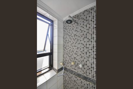 Apartamento para alugar com 228m², 4 quartos e 4 vagasChuveiro do banheiro da Suíte 3