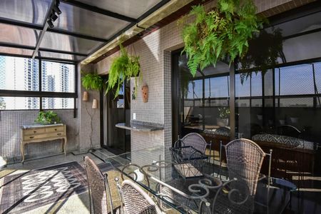 Varanda de apartamento para alugar com 4 quartos, 228m² em Morumbi, São Paulo