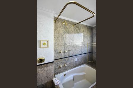 Apartamento para alugar com 228m², 4 quartos e 4 vagasBanheiro Suíte 4