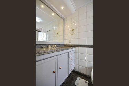 Apartamento para alugar com 228m², 4 quartos e 4 vagasBanheiro Suíte 2