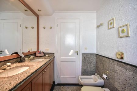 Apartamento para alugar com 228m², 4 quartos e 4 vagasBanheiro Suíte 4