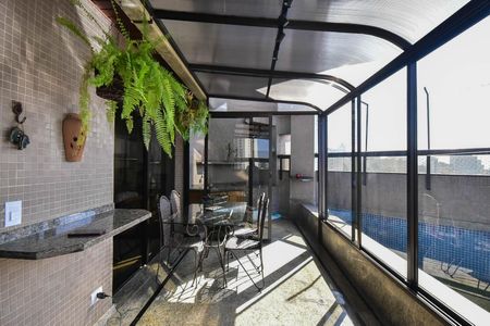 Apartamento para alugar com 228m², 4 quartos e 4 vagasVaranda