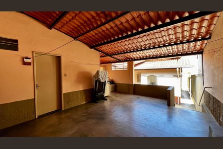 Casa à venda com 240m², 4 quartos e 2 vagasEspaço Gourmet