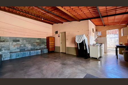 Casa à venda com 240m², 4 quartos e 2 vagasEspaço Gourmet