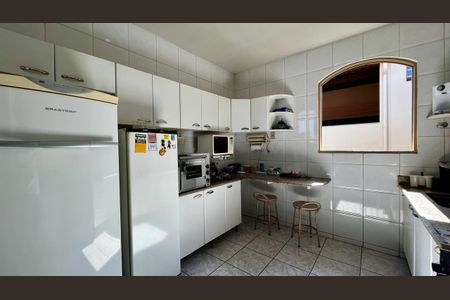 Casa à venda com 240m², 4 quartos e 2 vagasCozinha