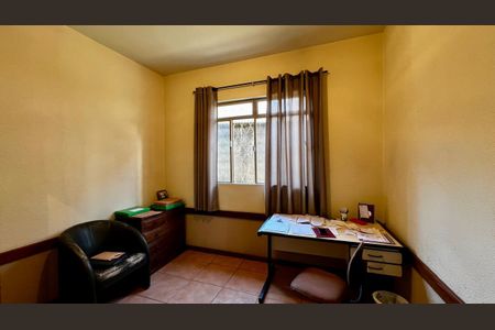 Casa à venda com 240m², 4 quartos e 2 vagasQuarto 2