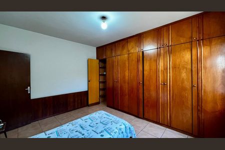 Casa à venda com 240m², 4 quartos e 2 vagasQuarto 1