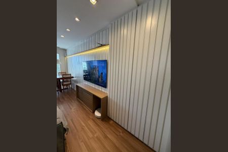 Apartamento à venda com 61m², 3 quartos e 1 vagaSala foto 3