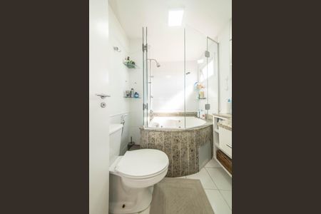 Apartamento à venda com 124m², 3 quartos e 2 vagasBanheiro da Suíte